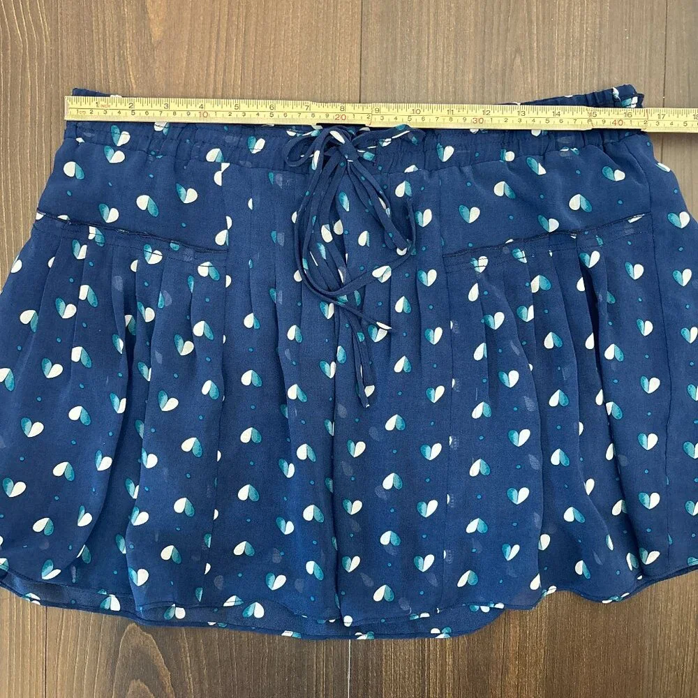 American Eagle Mini Skirt Women’s Medium Blue Heart Print Pleated‎ Flowy